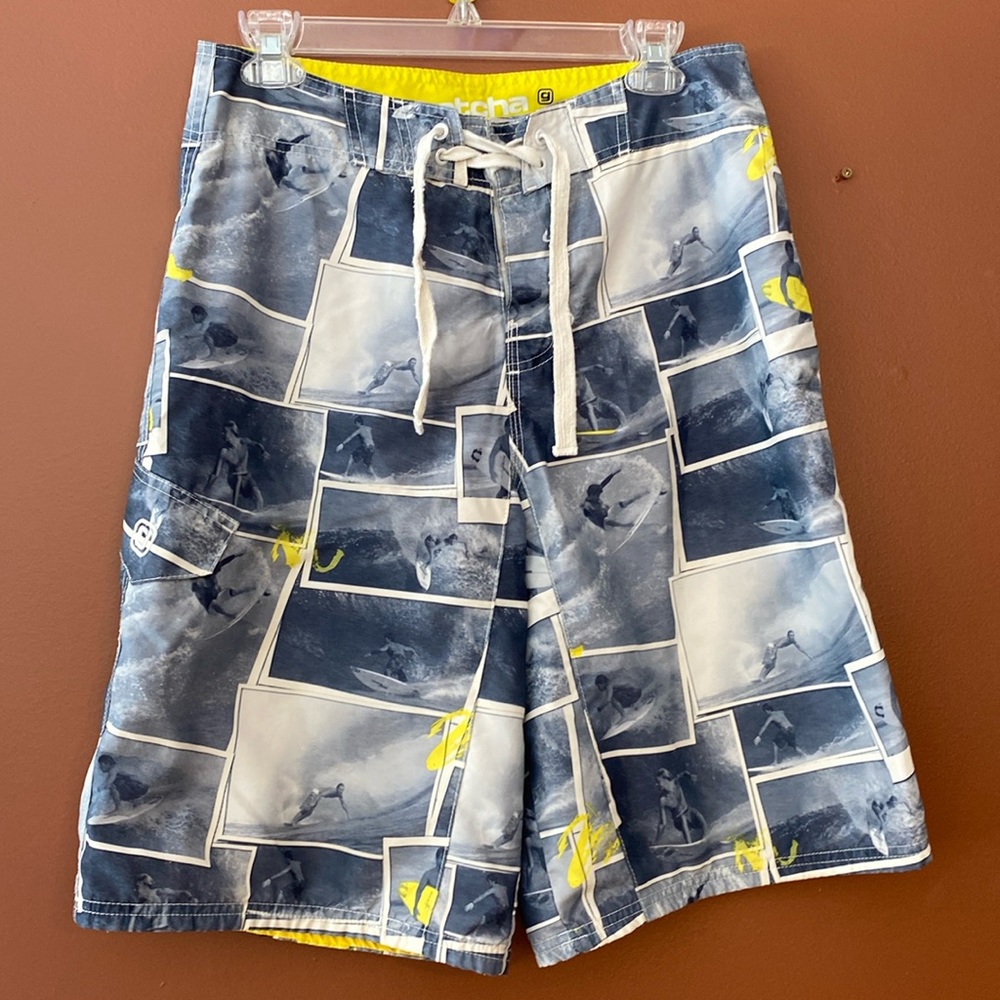 Gotcha men’s swimming trunks in size small.